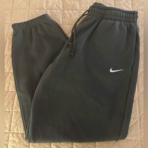 Nike Sportswear Phoenix Fleece Women’s High-Waisted Oversized Sweatpants